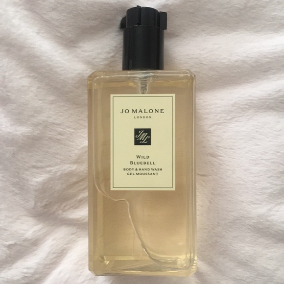 Jo Malone Body and Hand Wash Jumbo Size in Wild Bluebell admin